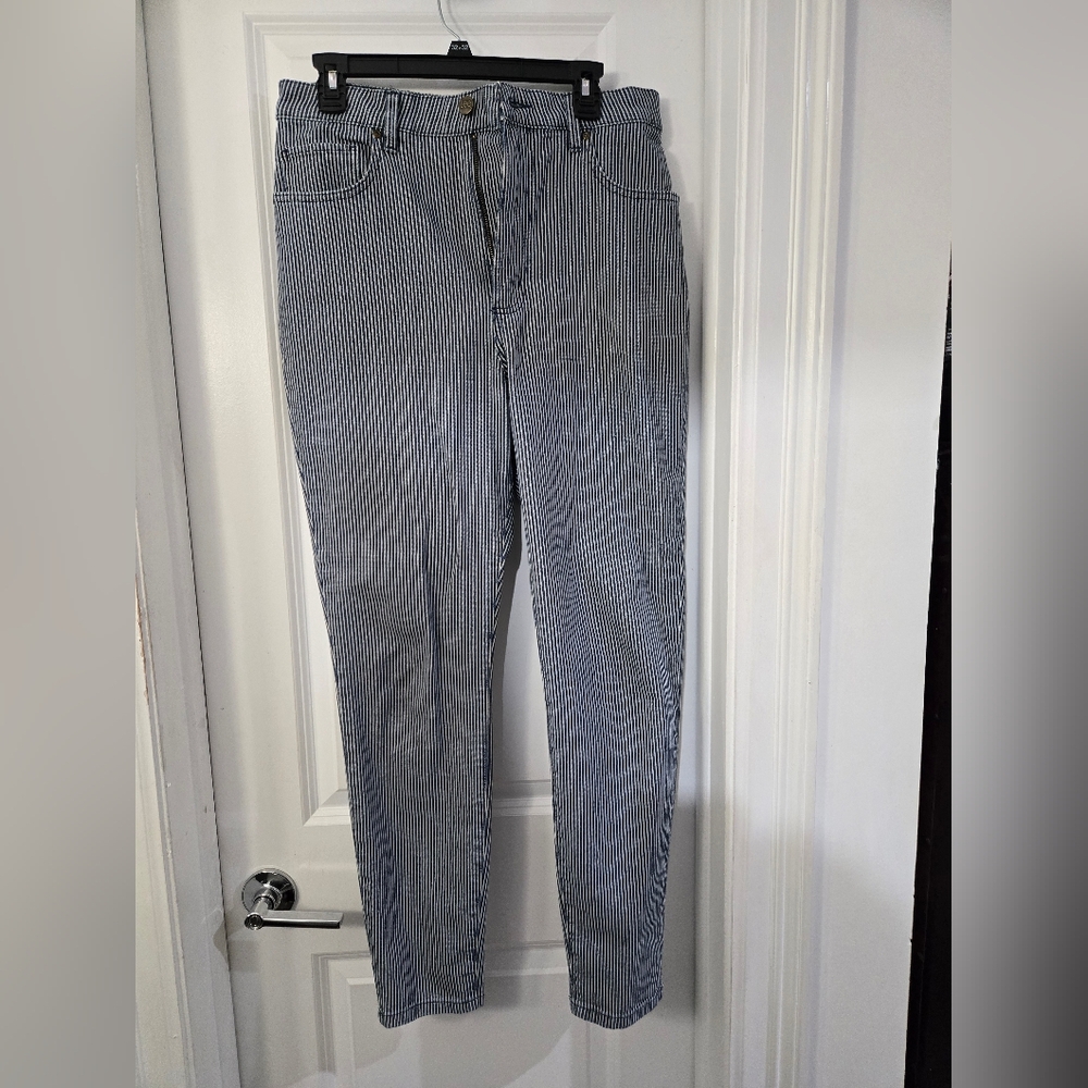 Lee Vintage Modern Jeans. High Rise Size 30